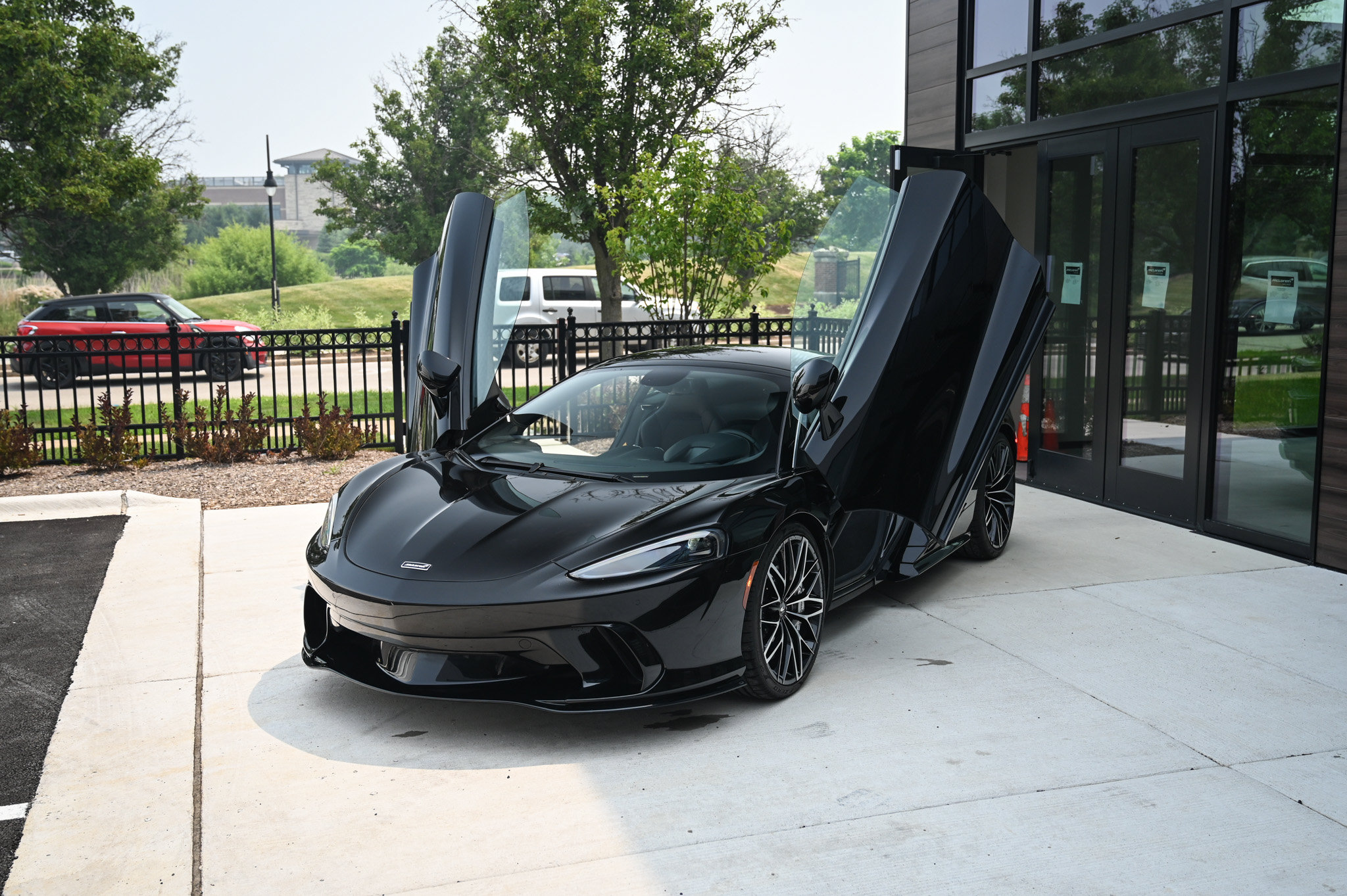 Used 2025 McLaren GTS RWD image 21