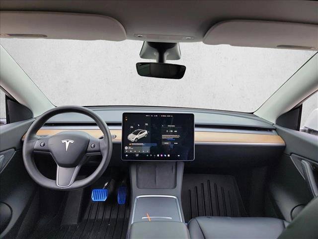 Used 2021 Tesla Model Y Long Range AWD/4WD image 18