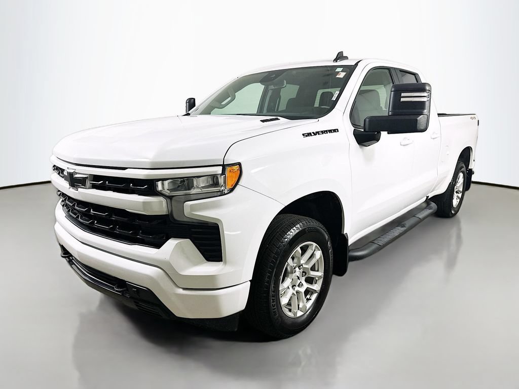 Used 2024 Chevrolet Silverado 1500 RST w/ Max Trailering Package AWD/4WD image 3