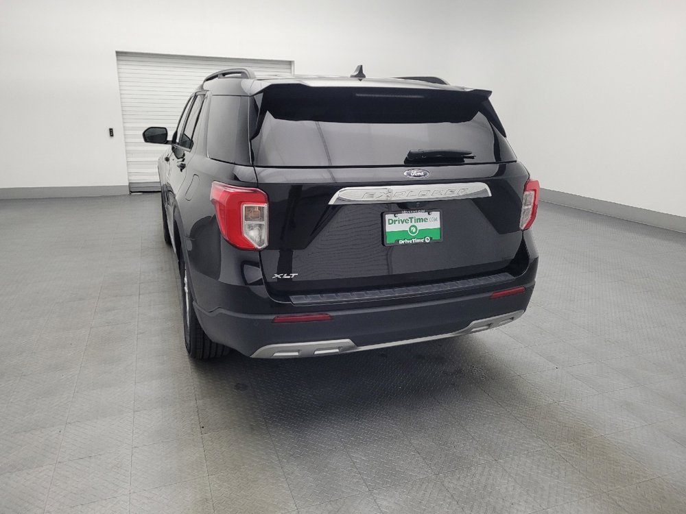 Used 2023 Ford Explorer XLT w/ Equipment Group 202A image 6