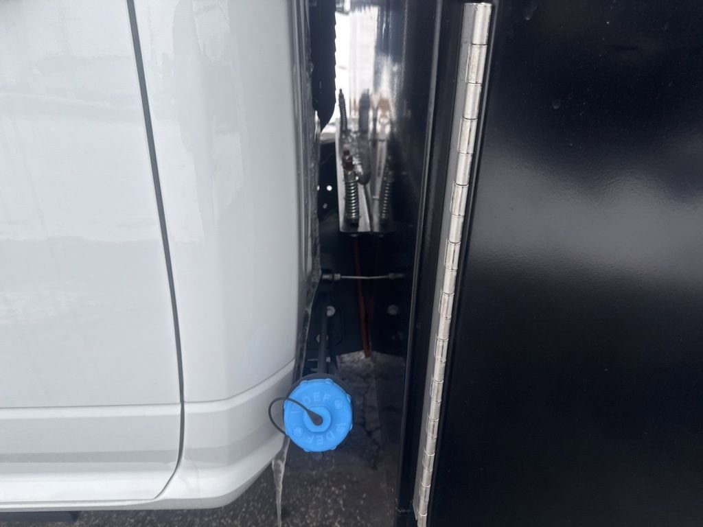 New 2024 RAM 5500 Tradesman AWD/4WD image 31