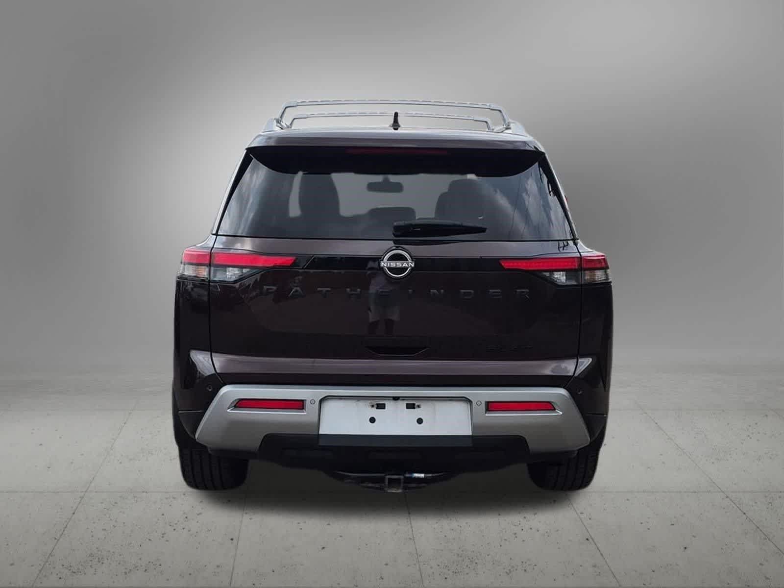 Used 2022 Nissan Pathfinder SL w/ SL Black Package AWD/4WD image 5