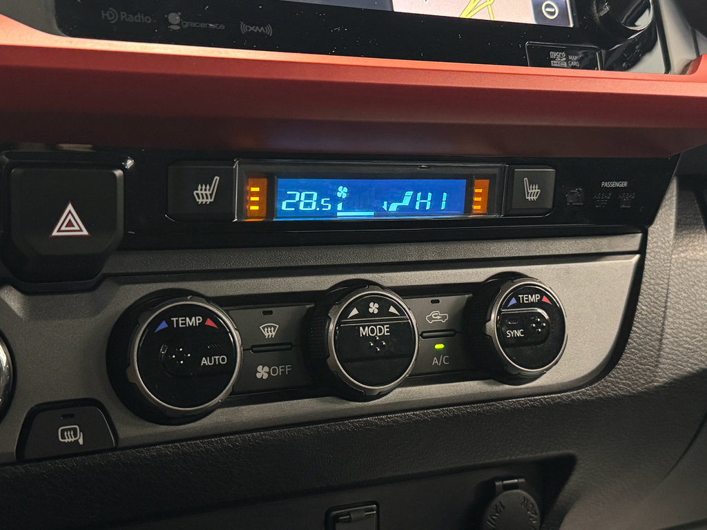 Used 2017 Toyota Tacoma TRD Sport AWD/4WD image 24