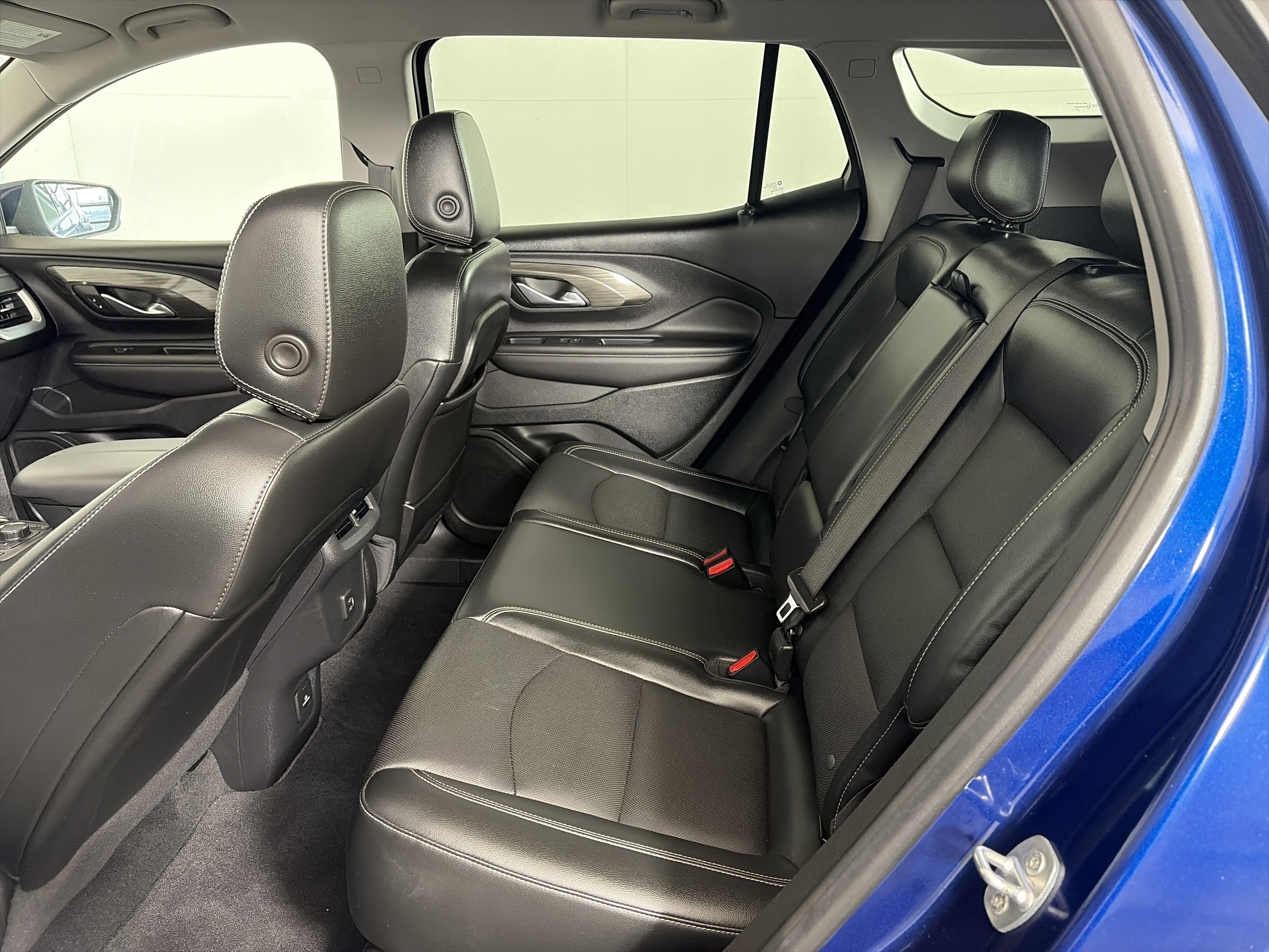 Certified 2023 GMC Terrain SLT image 7