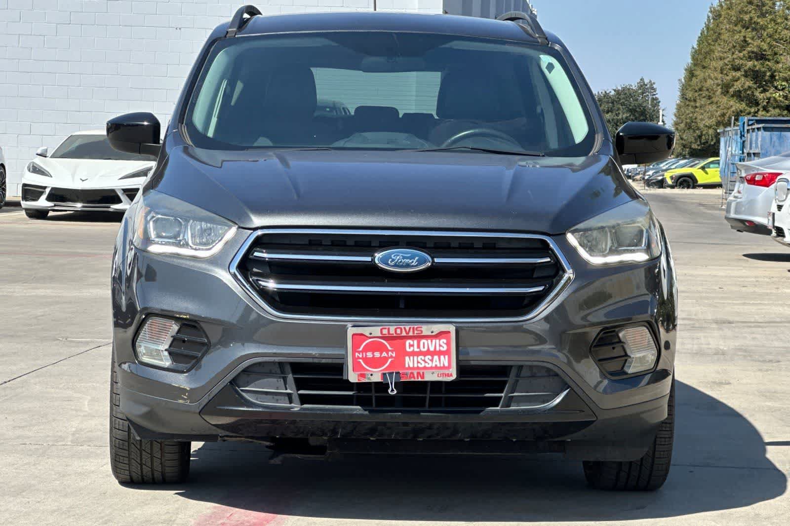 Used 2018 Ford Escape SE w/ SE Sport Appearance Package FWD image 11