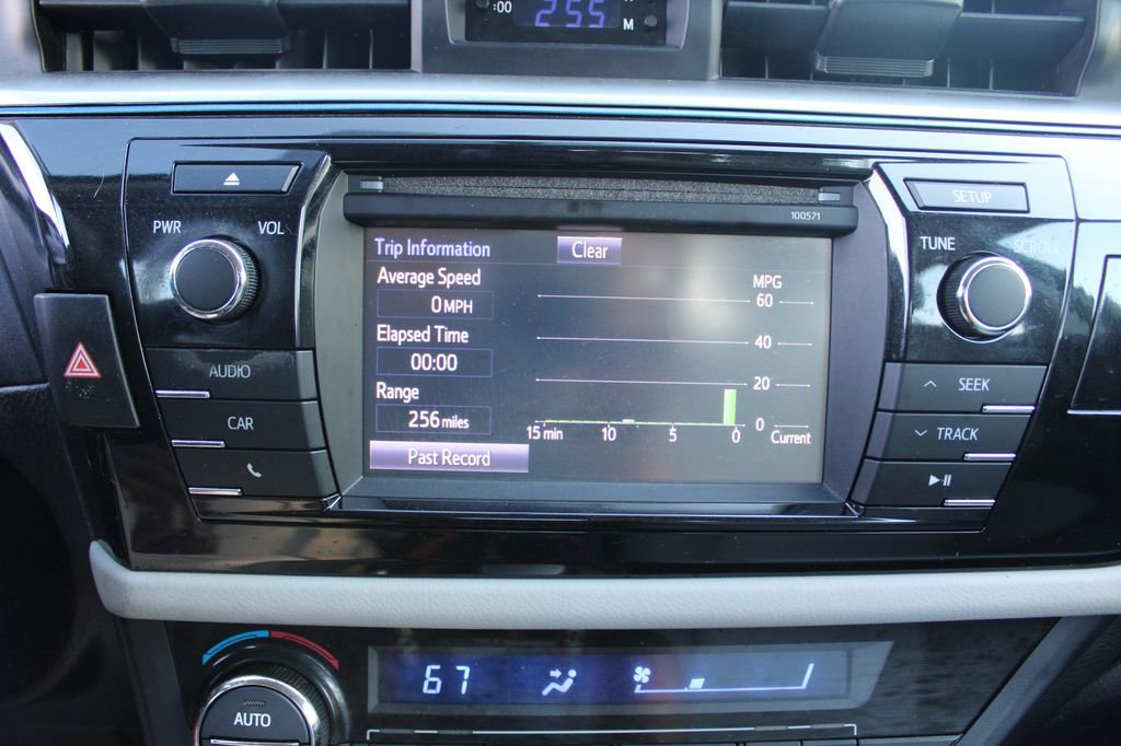 Used 2016 Toyota Corolla LE image 24