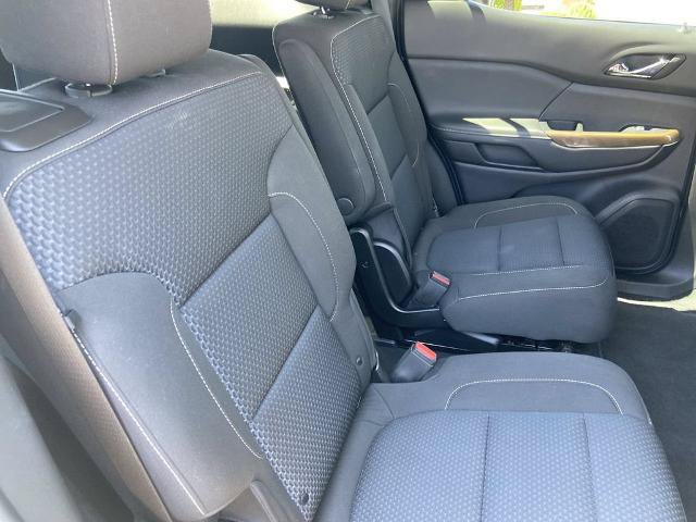 Used 2023 GMC Acadia SLE w/ Driver Convenience Package FWD image 22