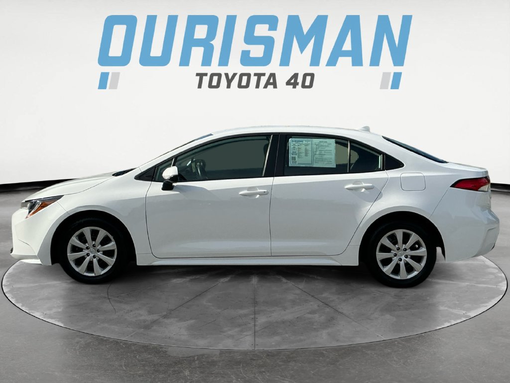 Used 2025 Toyota Corolla LE FWD image 4