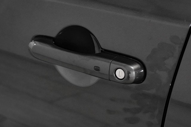 Used 2019 Jeep Renegade Latitude w/ Popular Equipment Group image 36