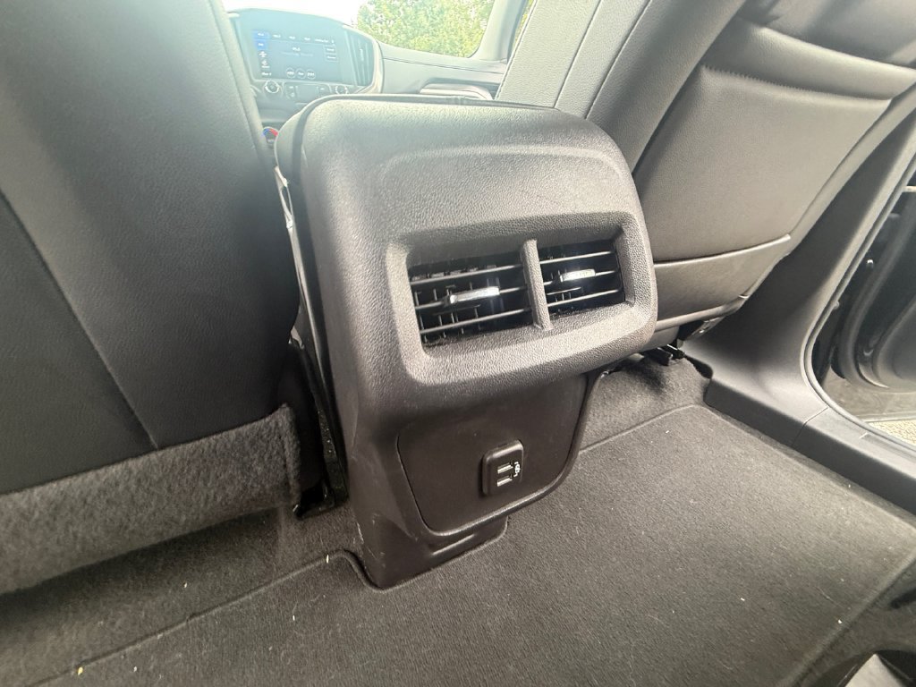 Used 2024 GMC Terrain SLT AWD/4WD image 26