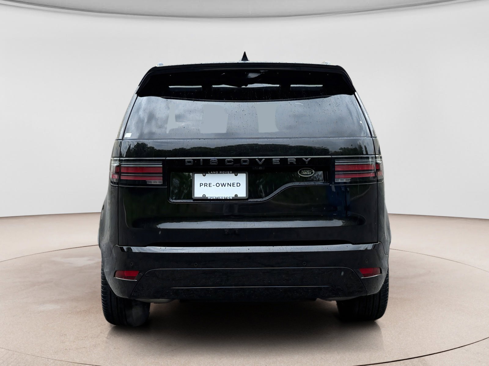 Used 2023 Land Rover Discovery S R-Dynamic AWD/4WD image 4