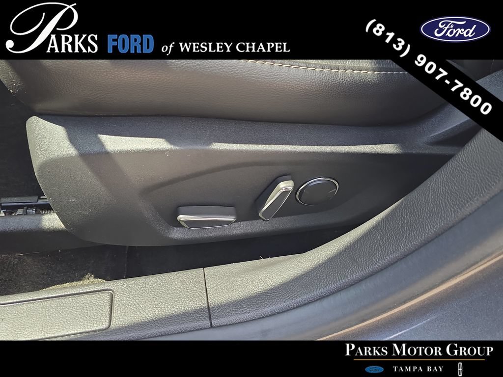 Used 2016 Ford Fusion SE w/ Equipment Group 202A AWD/4WD image 18