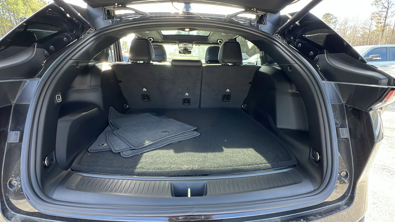 Used 2024 Jeep Wagoneer Launch Edition image 13