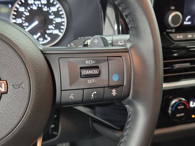 Used 2025 Nissan Pathfinder SV w/ SV Premium Package image 27