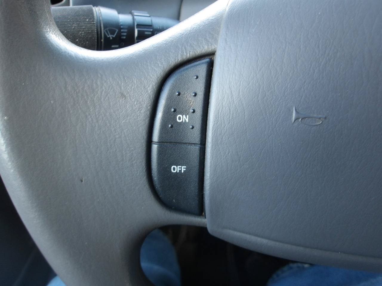 Used 2000 Ford Expedition XLT AWD/4WD image 15