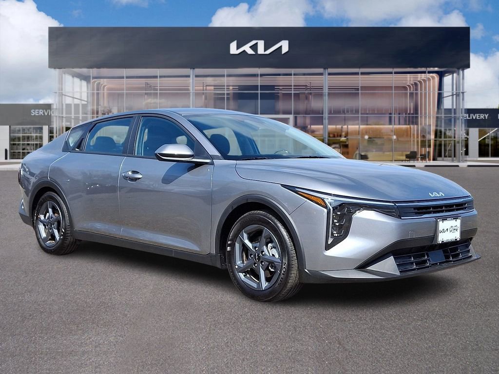 Certified 2025 Kia K4 FWD image 1