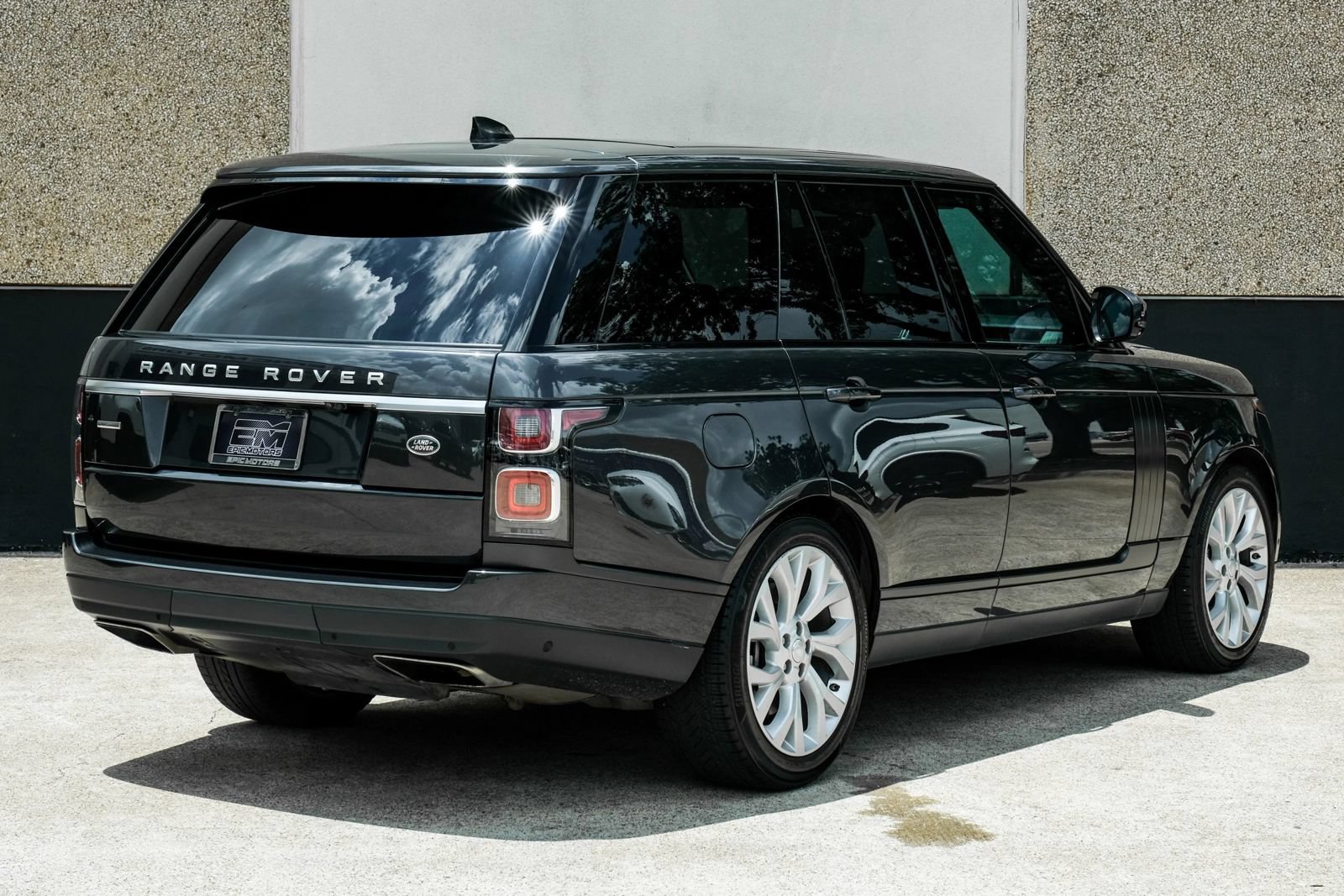 Used 2019 Land Rover Range Rover Supercharged AWD/4WD image 10