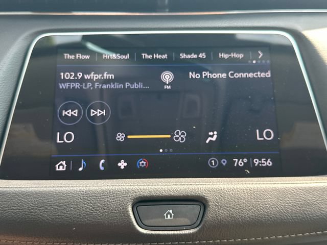 Used 2023 Cadillac XT4 Luxury w/ Driver Awareness Package AWD/4WD image 29