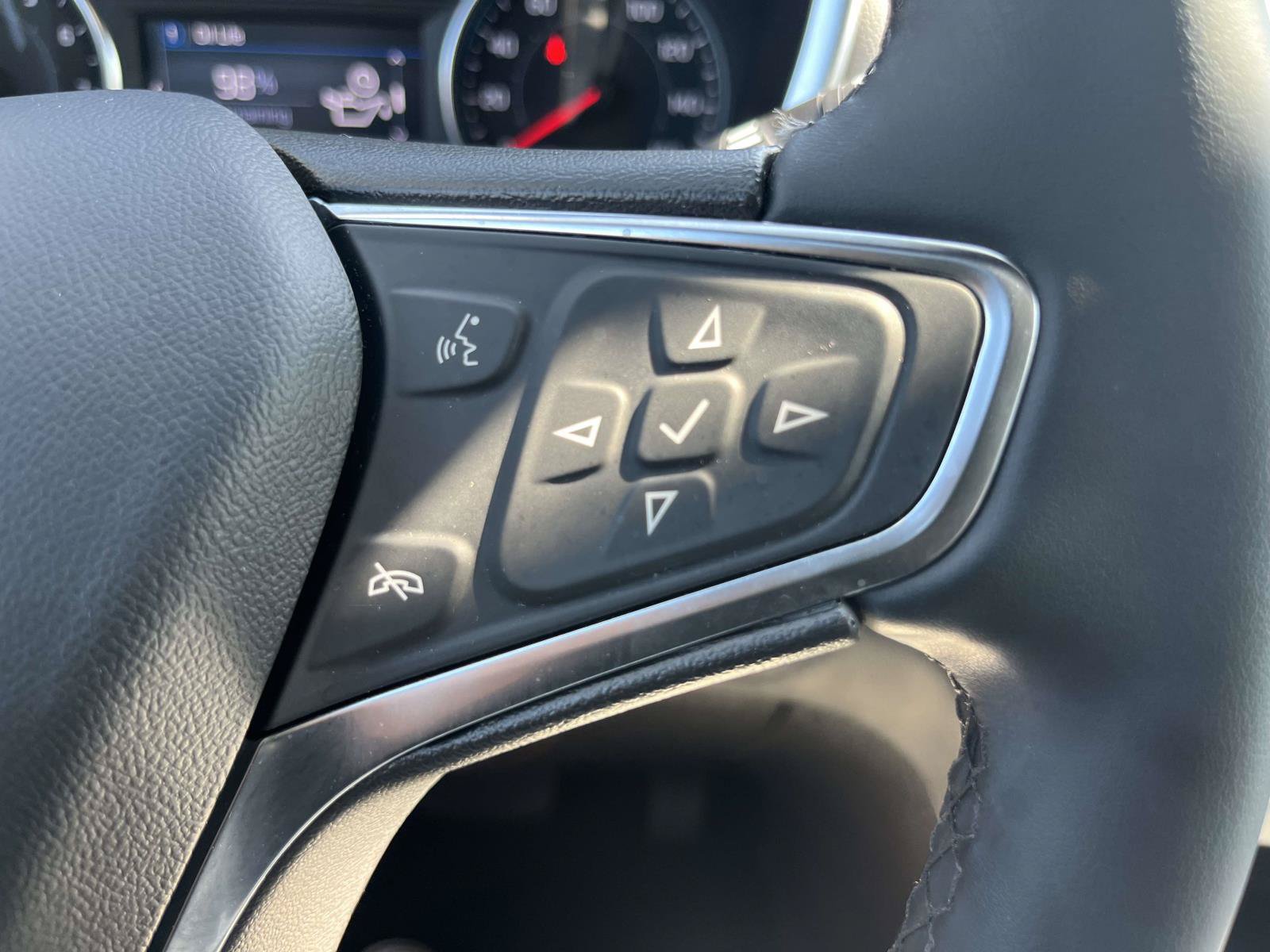 Used 2024 Chevrolet Equinox LT FWD image 18