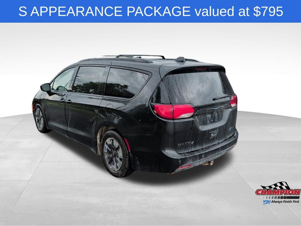 Used 2019 Chrysler Pacifica Touring-L w/ S Appearance Package FWD image 3