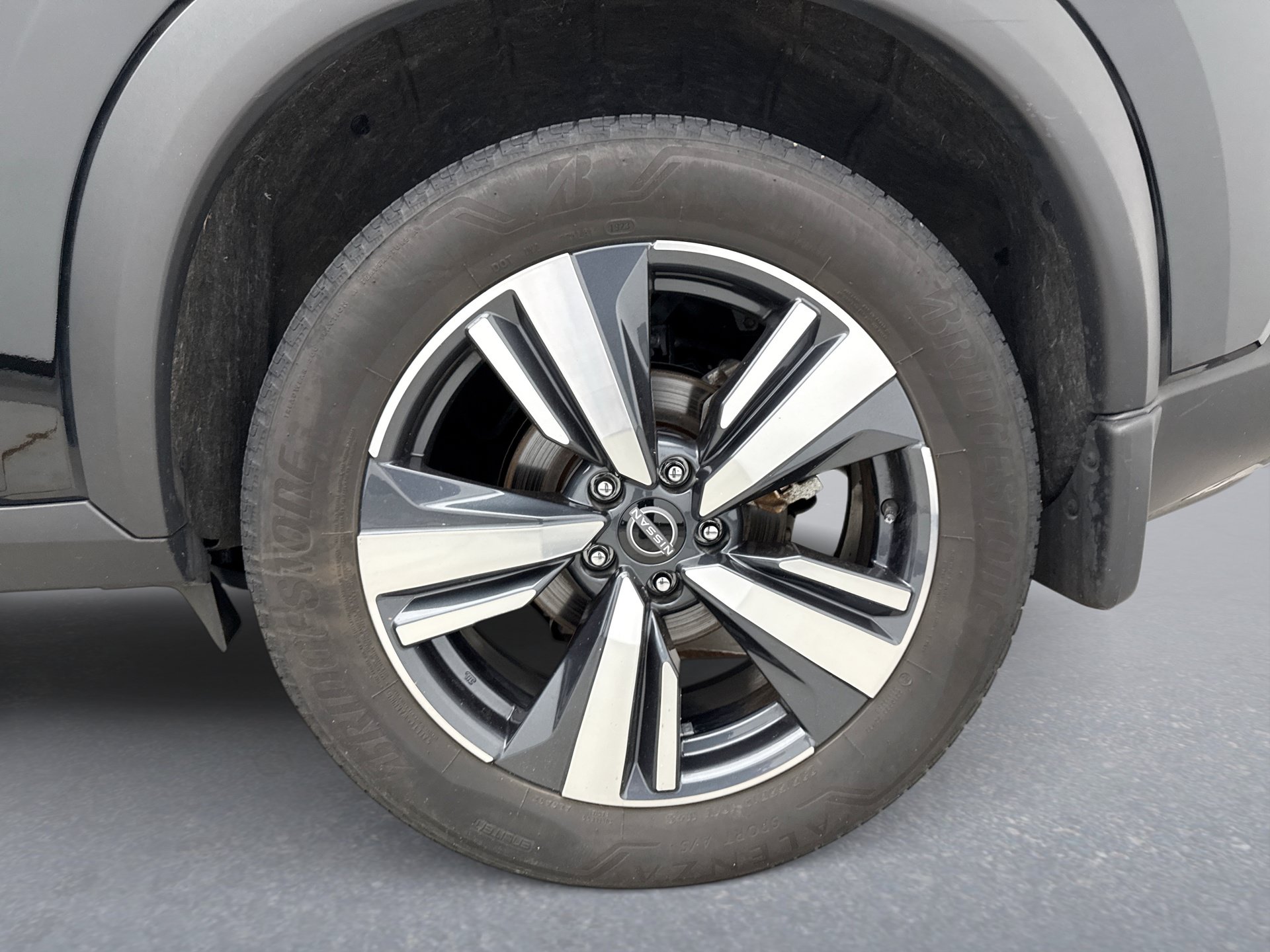 Used 2023 Nissan Rogue SL AWD/4WD image 26