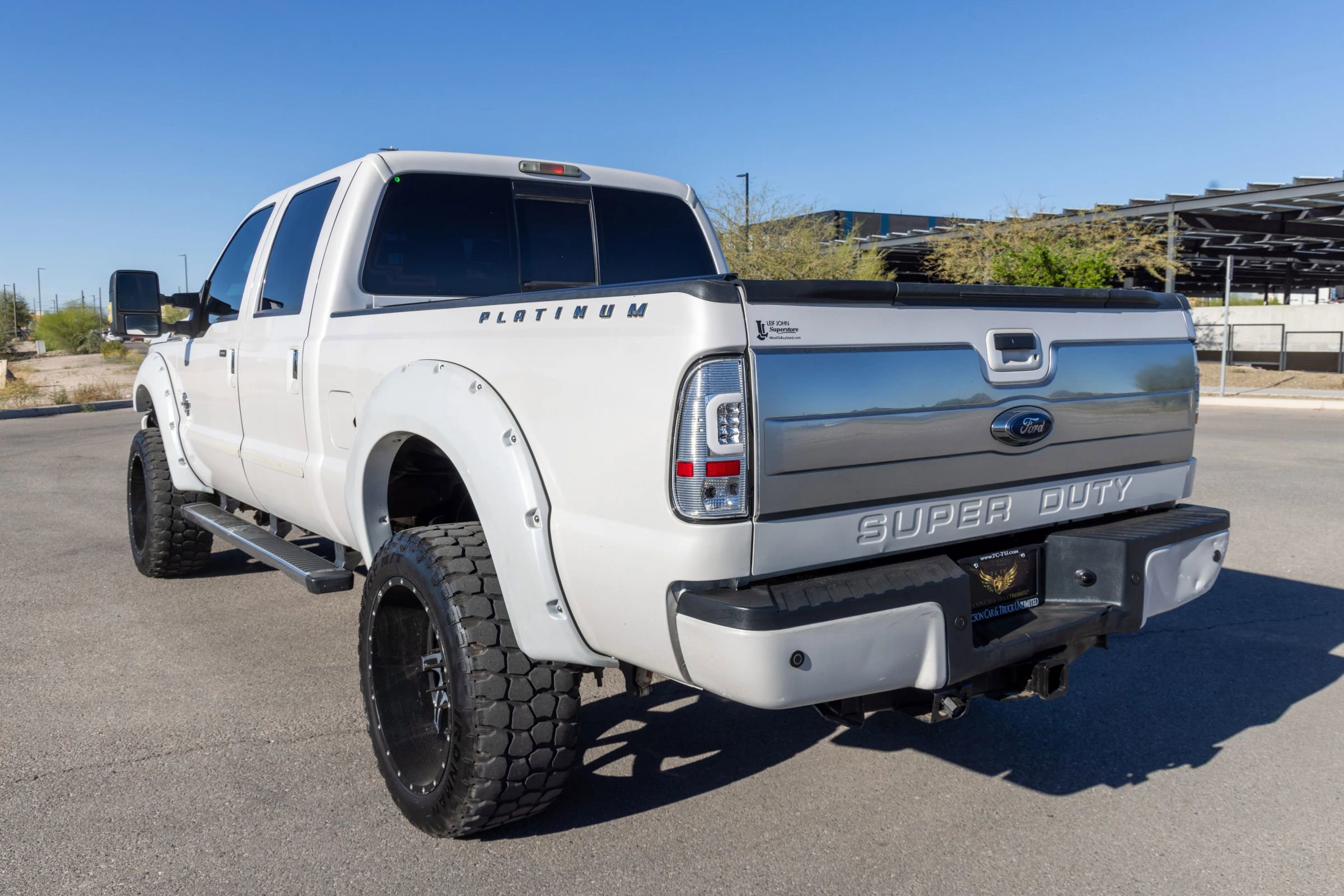 Used 2016 Ford F350 Platinum w/ FX4 Off-Road Package AWD/4WD image 4