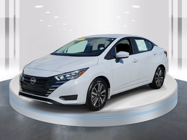 Used 2025 Nissan Versa SV w/ Trunk Package image 3