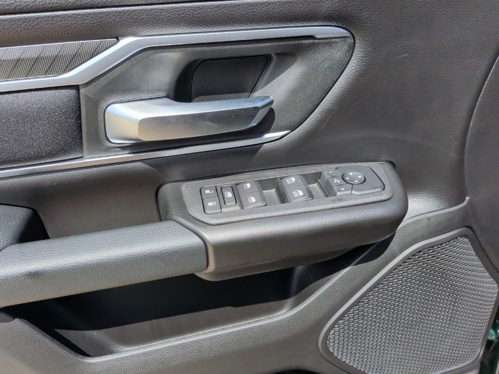 New 2026 RAM 1500 4x4 Crew Cab image 11