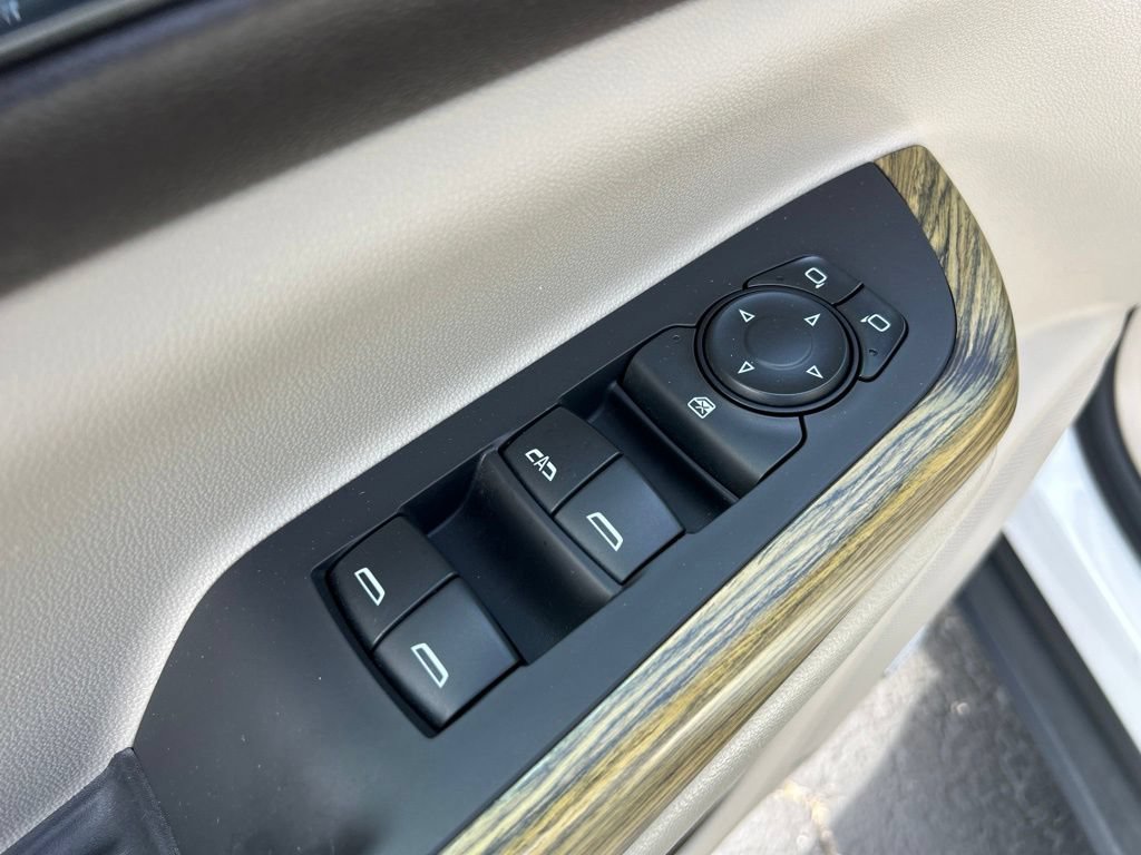 Used 2018 GMC Acadia Denali AWD/4WD image 17