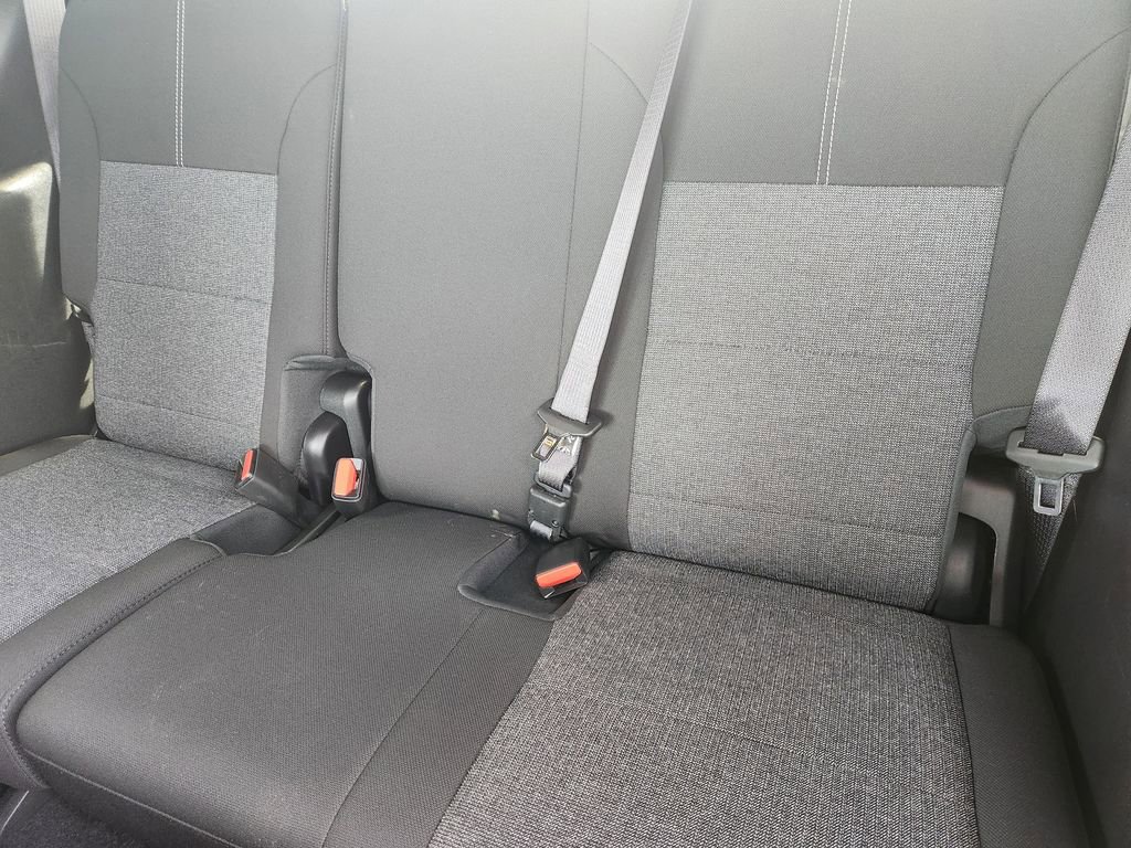 Used 2025 GMC Acadia Elevation image 31