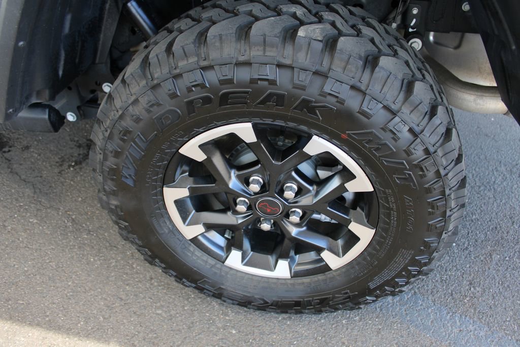 Used 2024 Jeep Gladiator Rubicon w/ Convenience Group AWD/4WD image 57