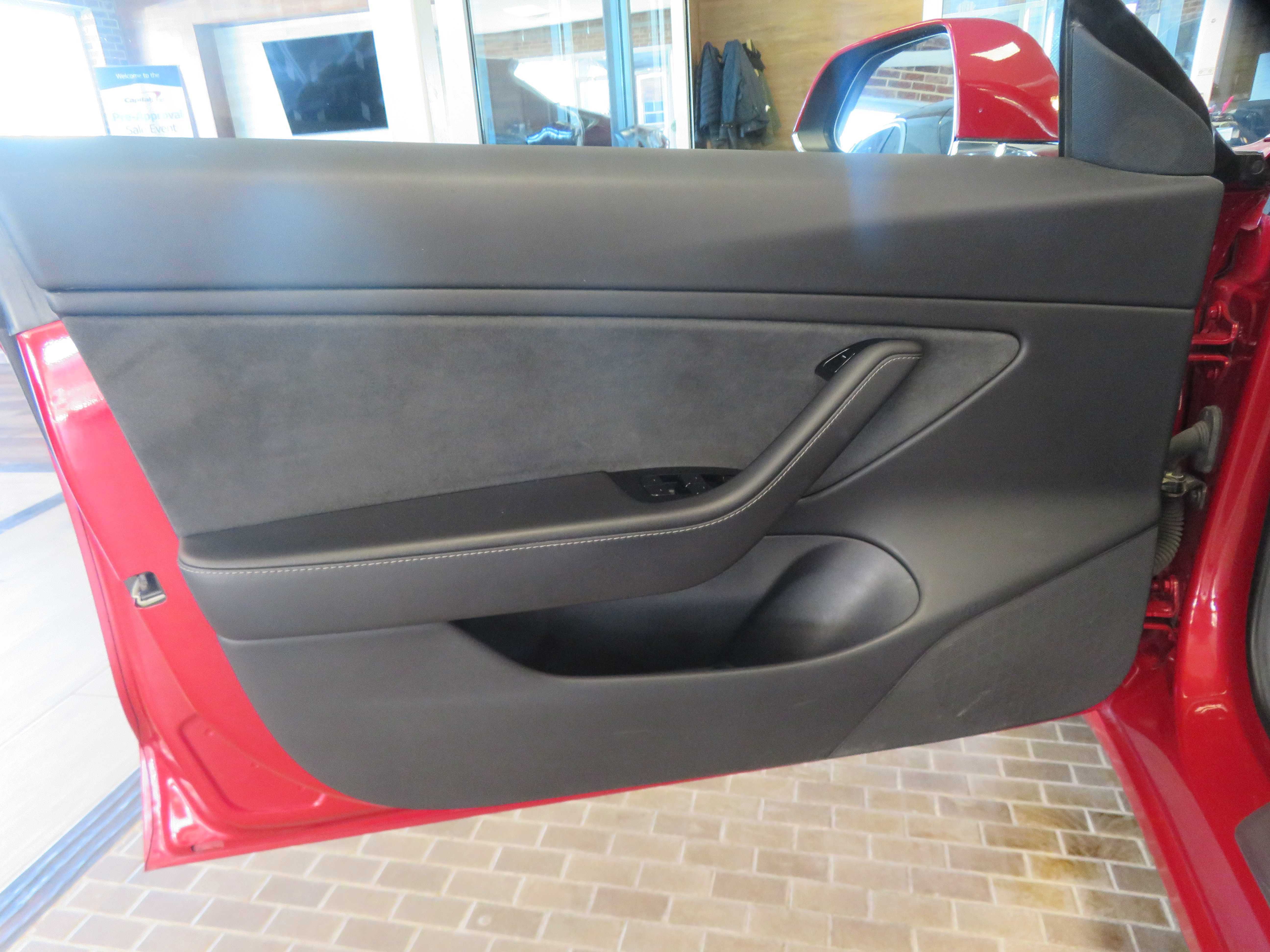 Used 2018 Tesla Model 3 Performance image 13