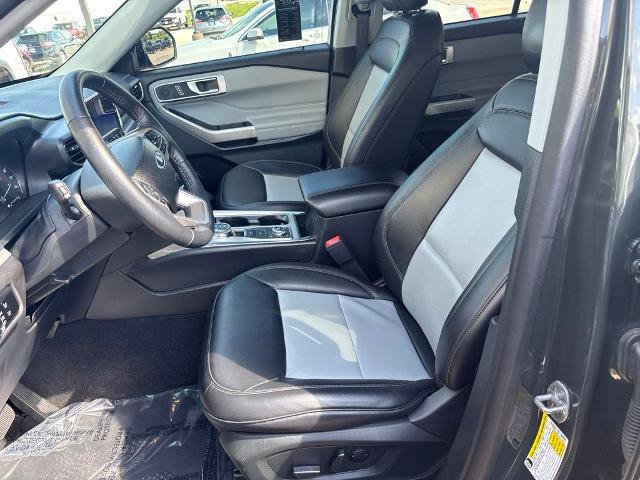 Certified 2024 Ford Explorer XLT w/ Equipment Group 202A AWD/4WD image 7