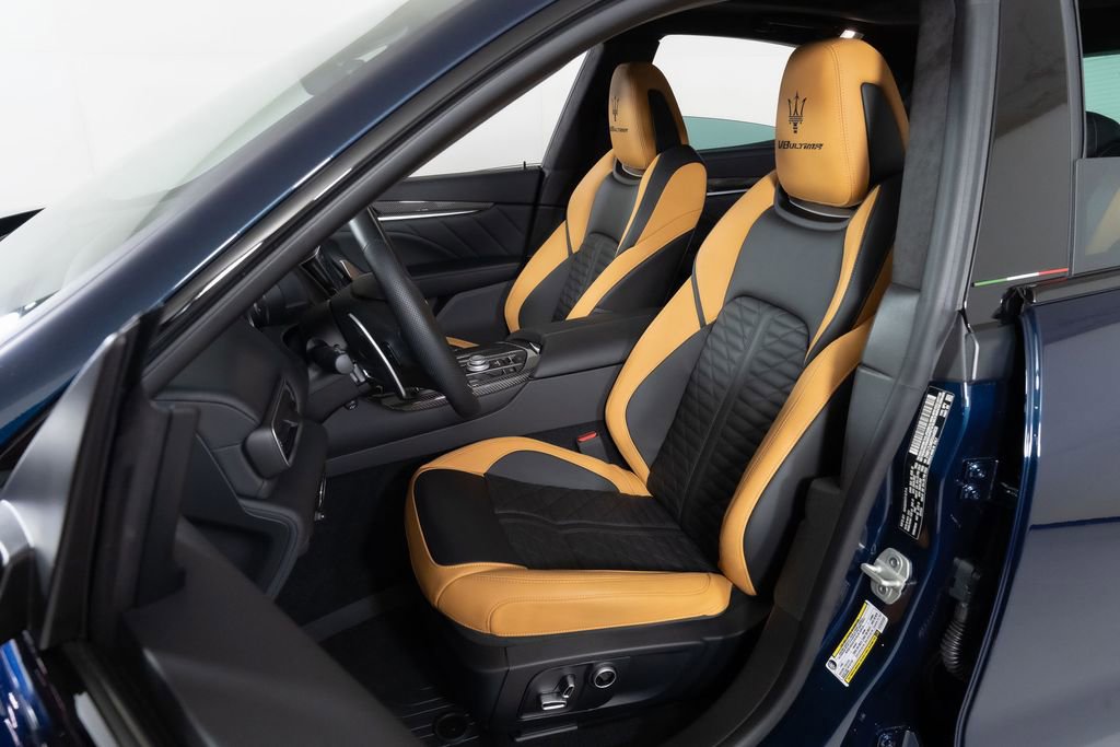 Used 2024 Maserati Levante Trofeo image 5