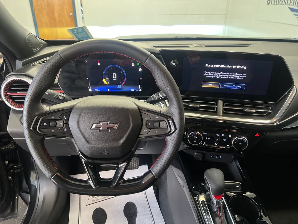 Used 2024 Chevrolet Trax RS w/ Driver Confidence Package FWD image 19