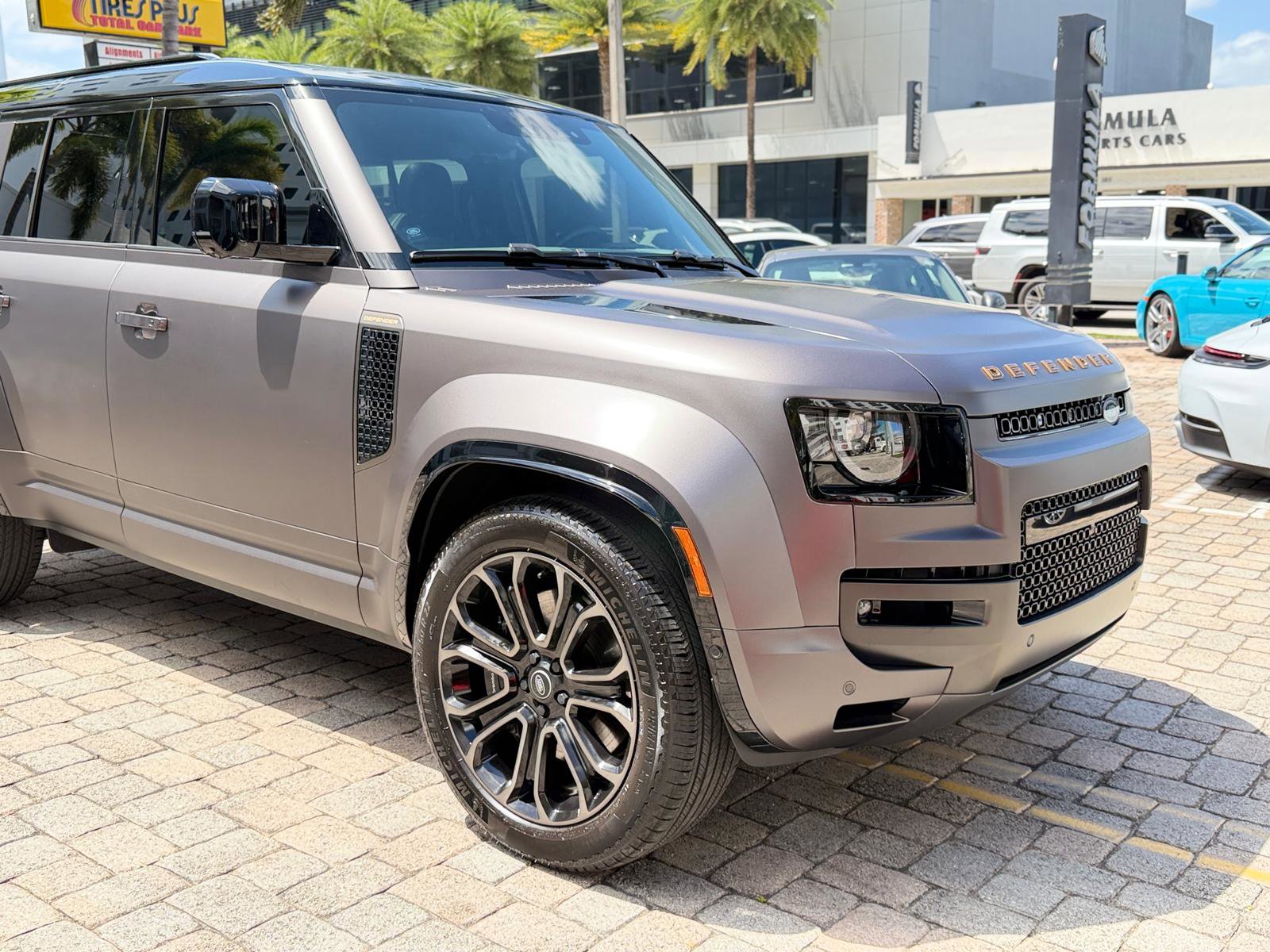 Used 2025 Land Rover Defender 110 AWD/4WD image 6