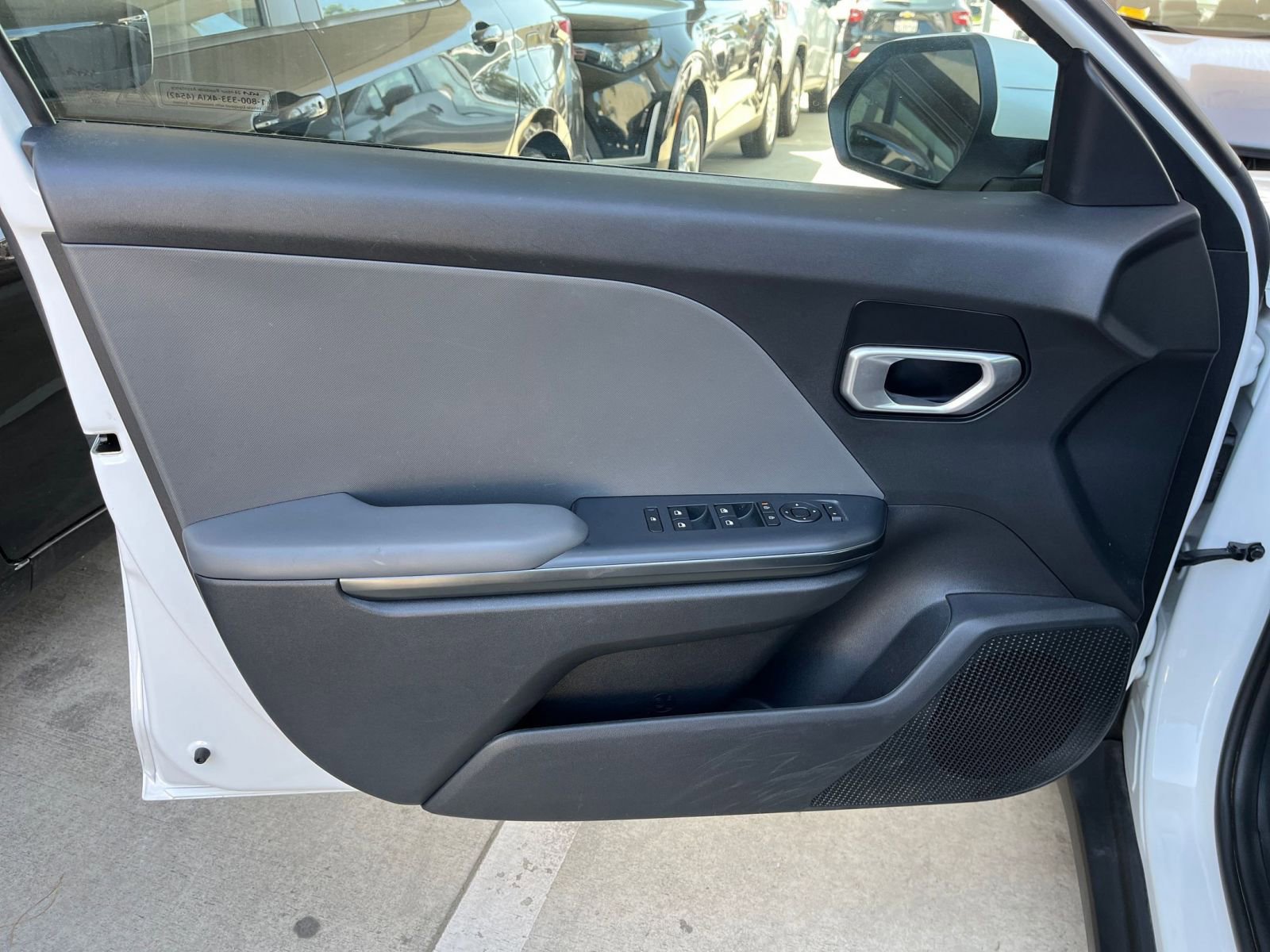 Used 2025 Kia K4 FWD image 18