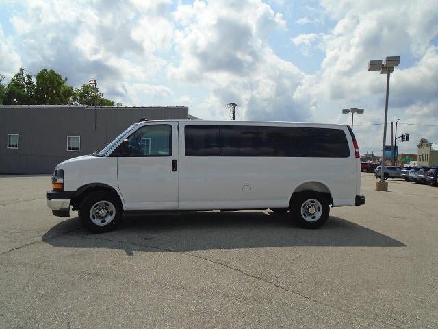 Certified 2025 Chevrolet Express 3500 LT w/ LT Preferred Equipment Group RWD image 4
