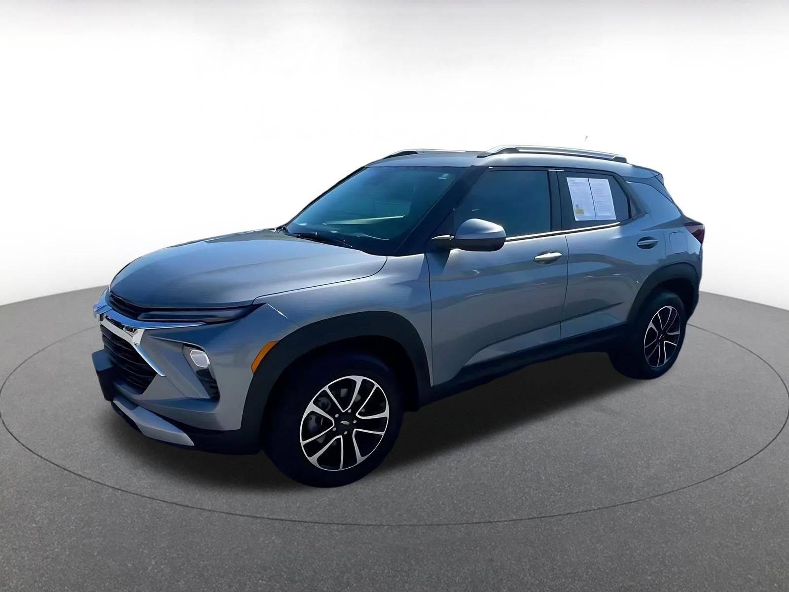 Used 2025 Chevrolet TrailBlazer LT FWD image 6