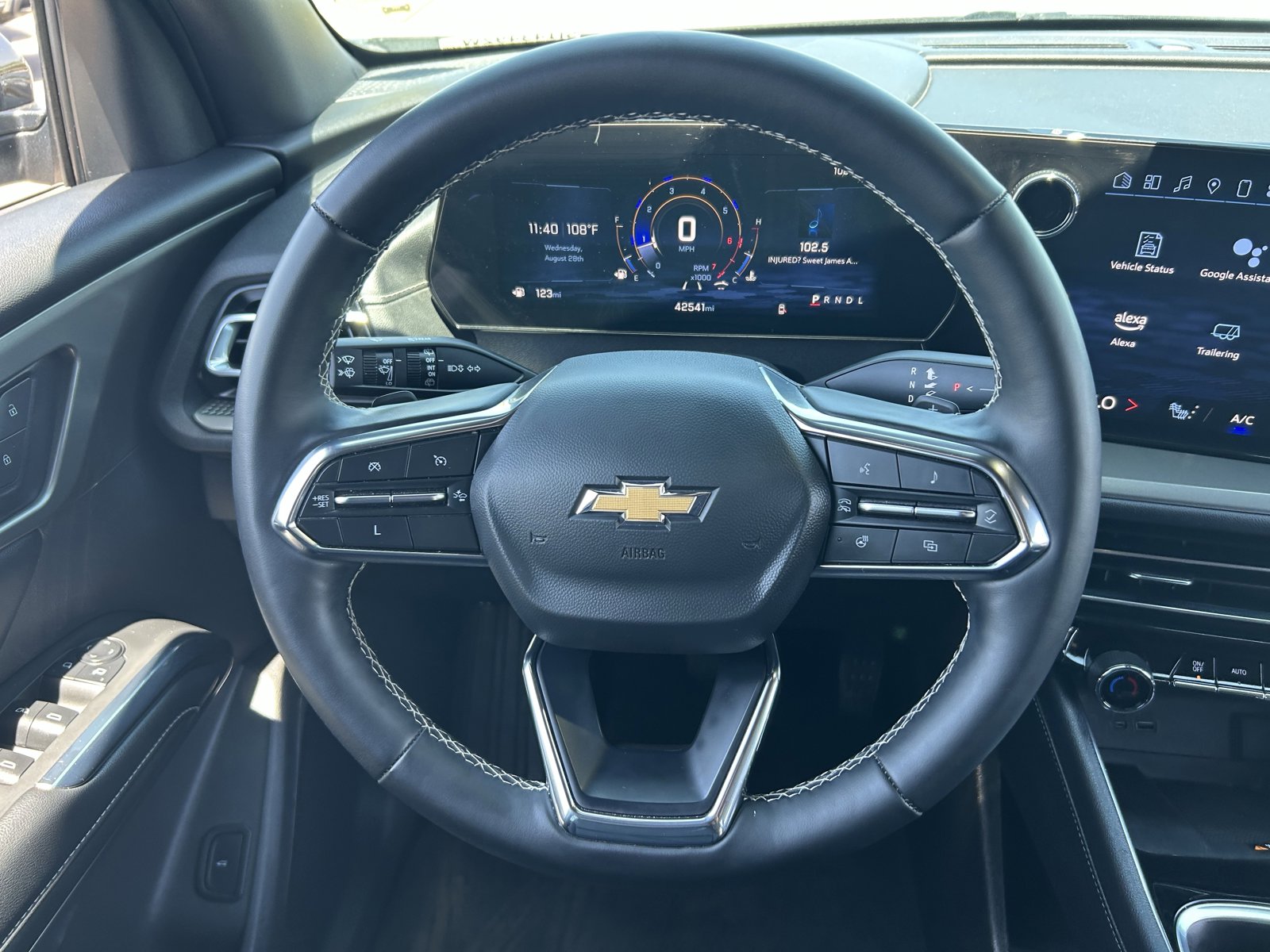 Certified 2025 Chevrolet Traverse LT FWD image 22
