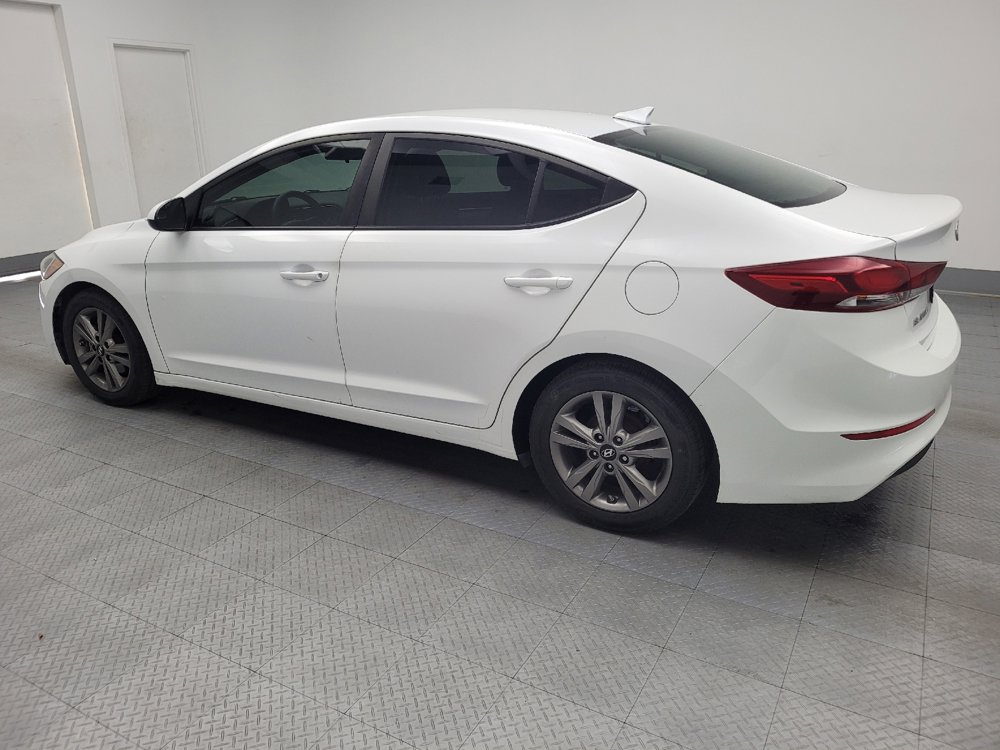 Used 2017 Hyundai Elantra SE image 3