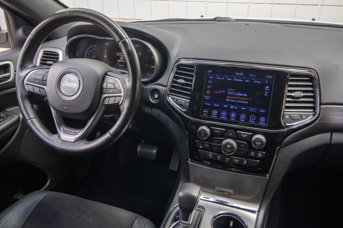 Used 2020 Jeep Grand Cherokee Altitude RWD image 23