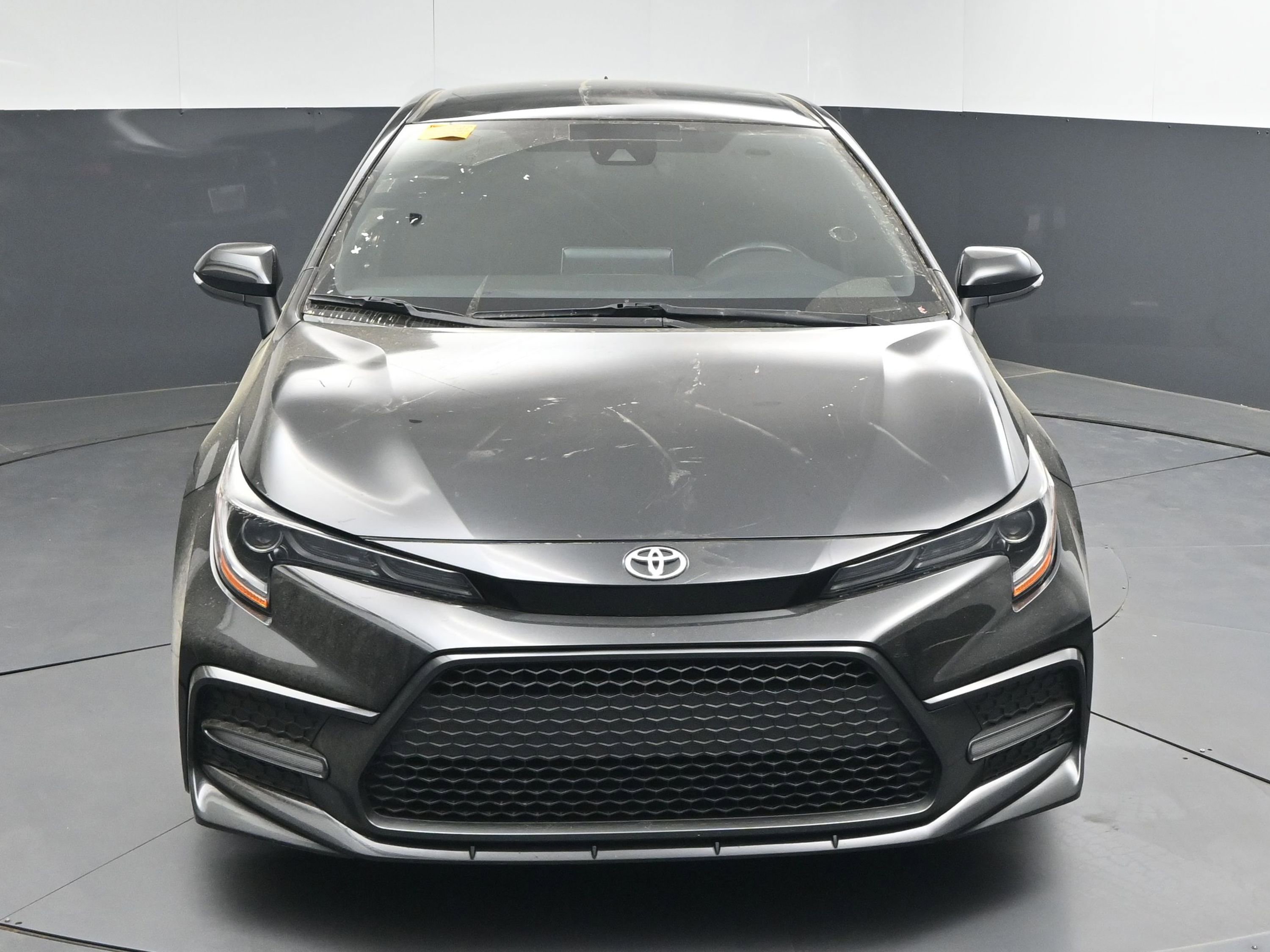 Used 2021 Toyota Corolla SE image 2