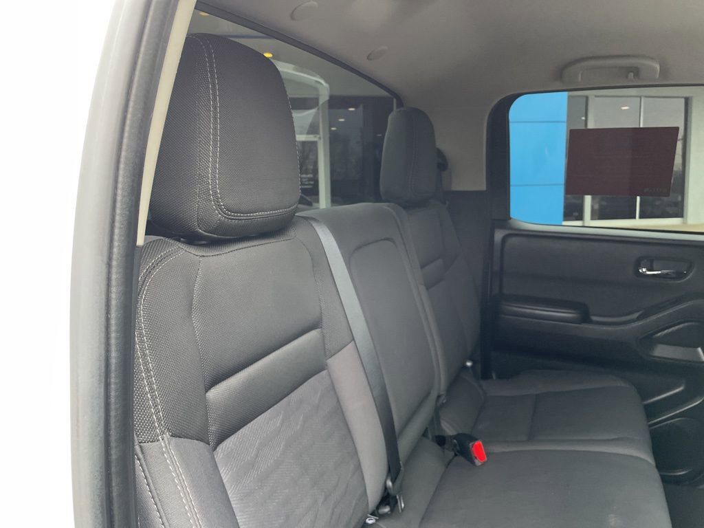 Used 2023 Nissan Frontier SV image 29