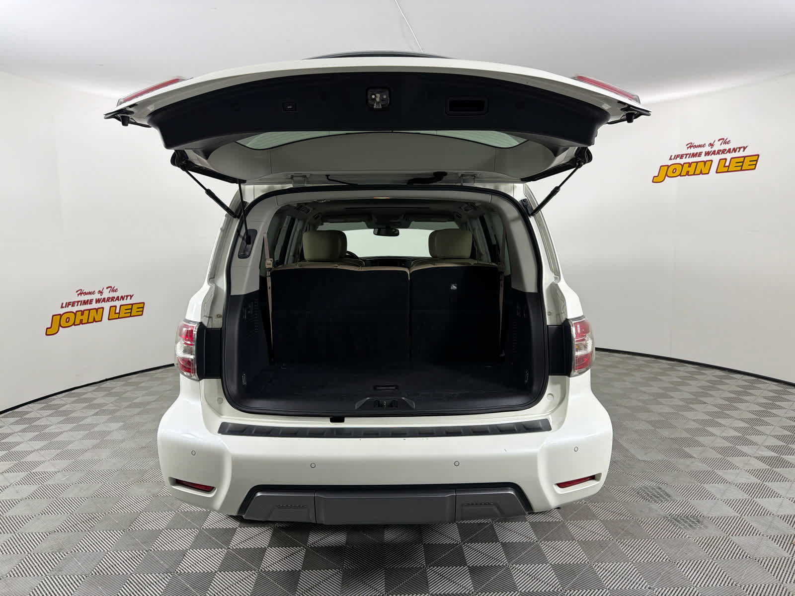 Used 2020 Nissan Armada SL w/ Premium Package RWD image 5