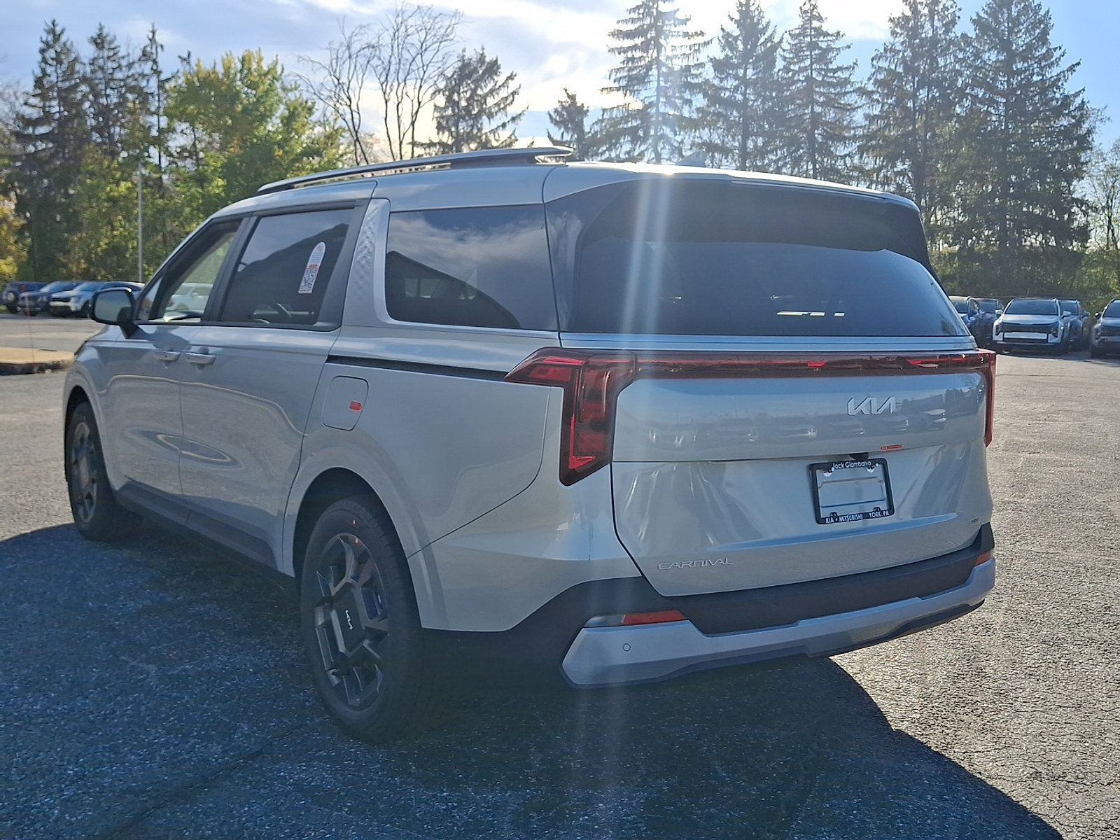 New 2026 Kia Carnival EX FWD image 6