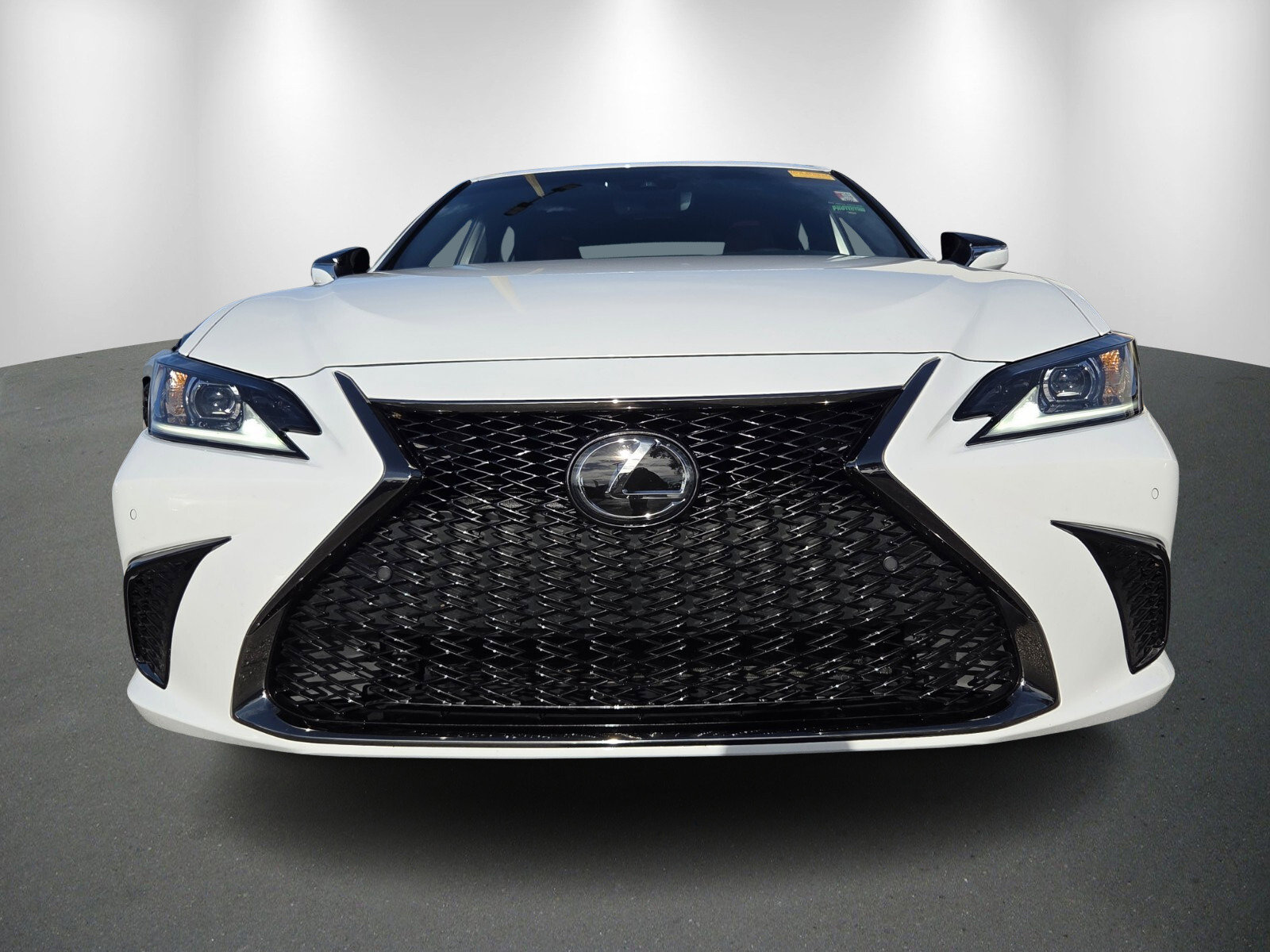 Used 2023 Lexus ES 350 F Sport w/ Accessory Package (Z2) image 2