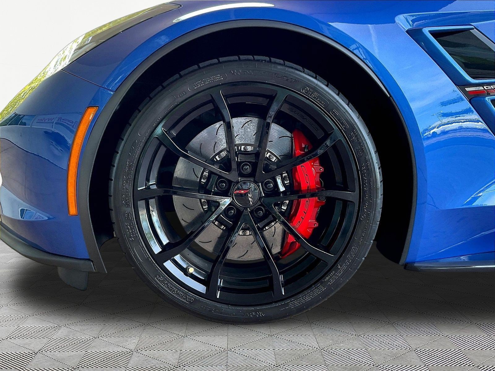 Used 2019 Chevrolet Corvette Grand Sport RWD image 31
