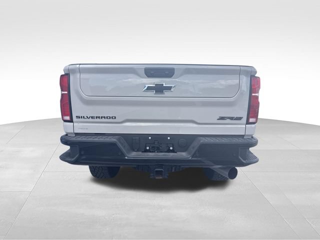 Used 2026 Chevrolet Silverado 2500 ZR2 w/ LPO, Dark Essentials Package AWD/4WD image 8