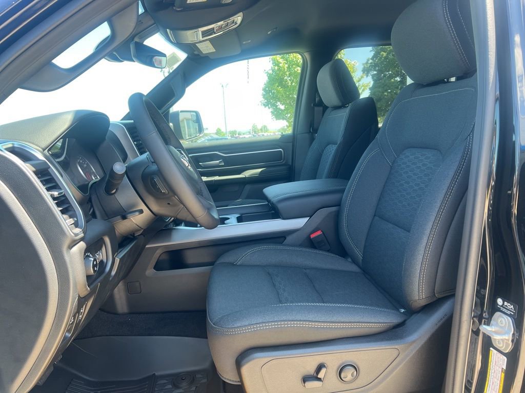 New 2026 RAM 1500 4x4 Crew Cab image 12